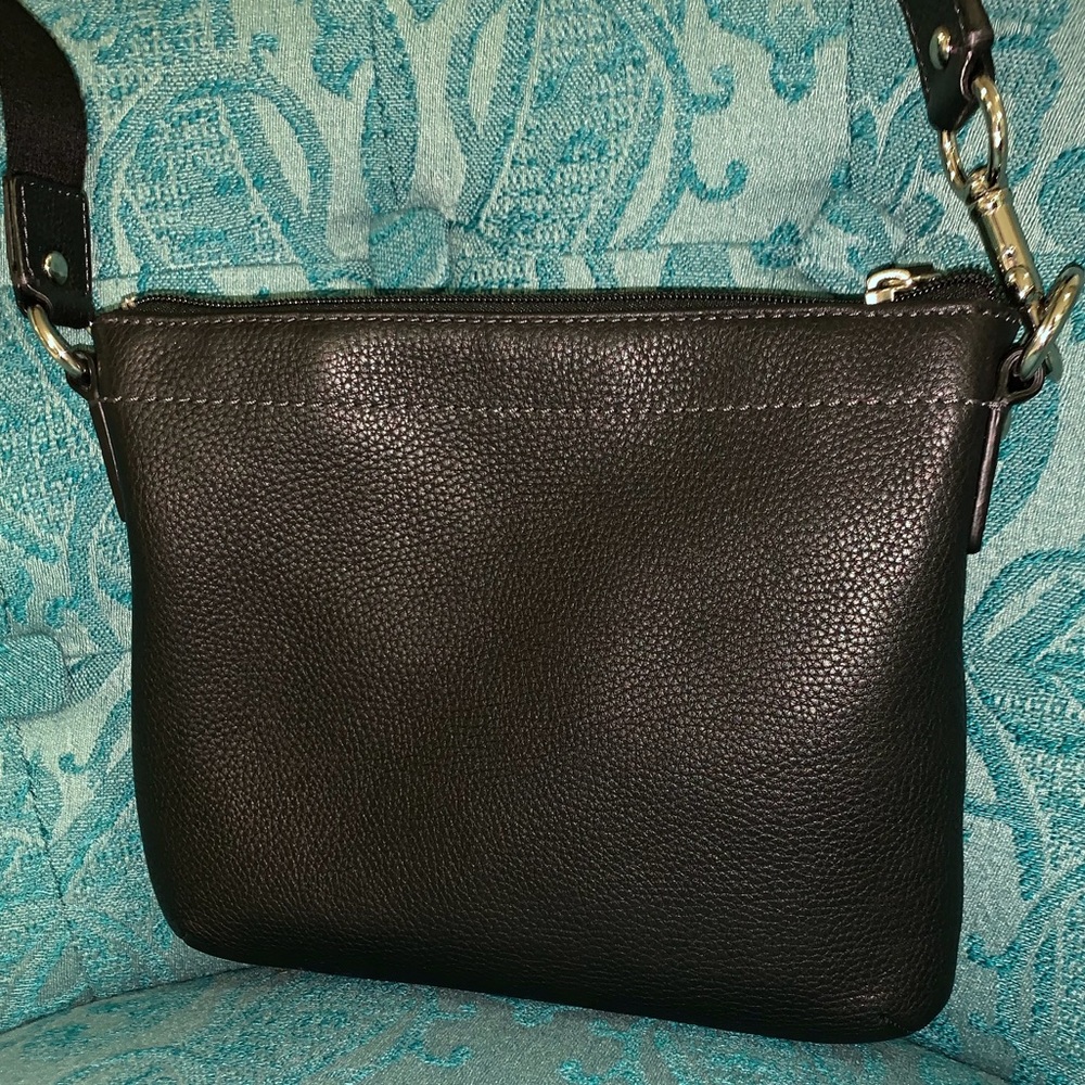 COACH Black Peeble Leather Crossbody w/long strap. - Picture 2 of 8